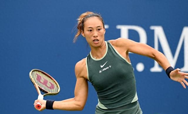 世界网球队逆转日本网球队，西西帕斯一己之力扛起全队的简单介绍