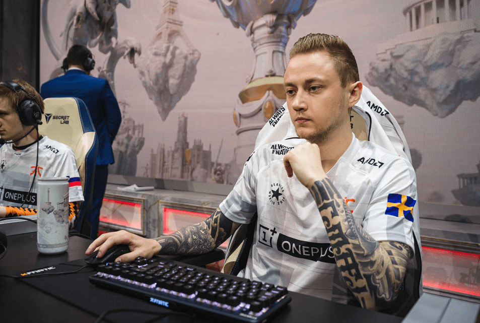 C9横扫FNC，Upset高光表现