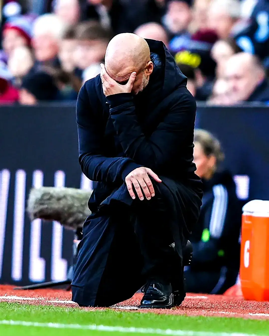 橄榄球选手赛后落泪，背后故事感人