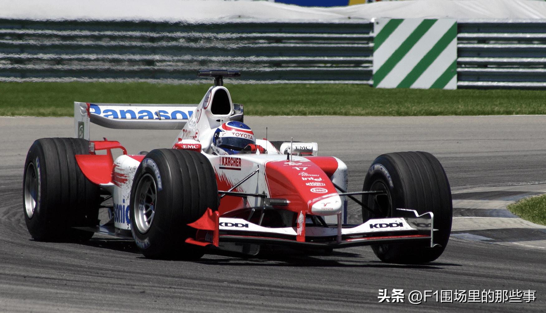 雷诺车队鏖战索伯车队，汉密尔顿带队取胜