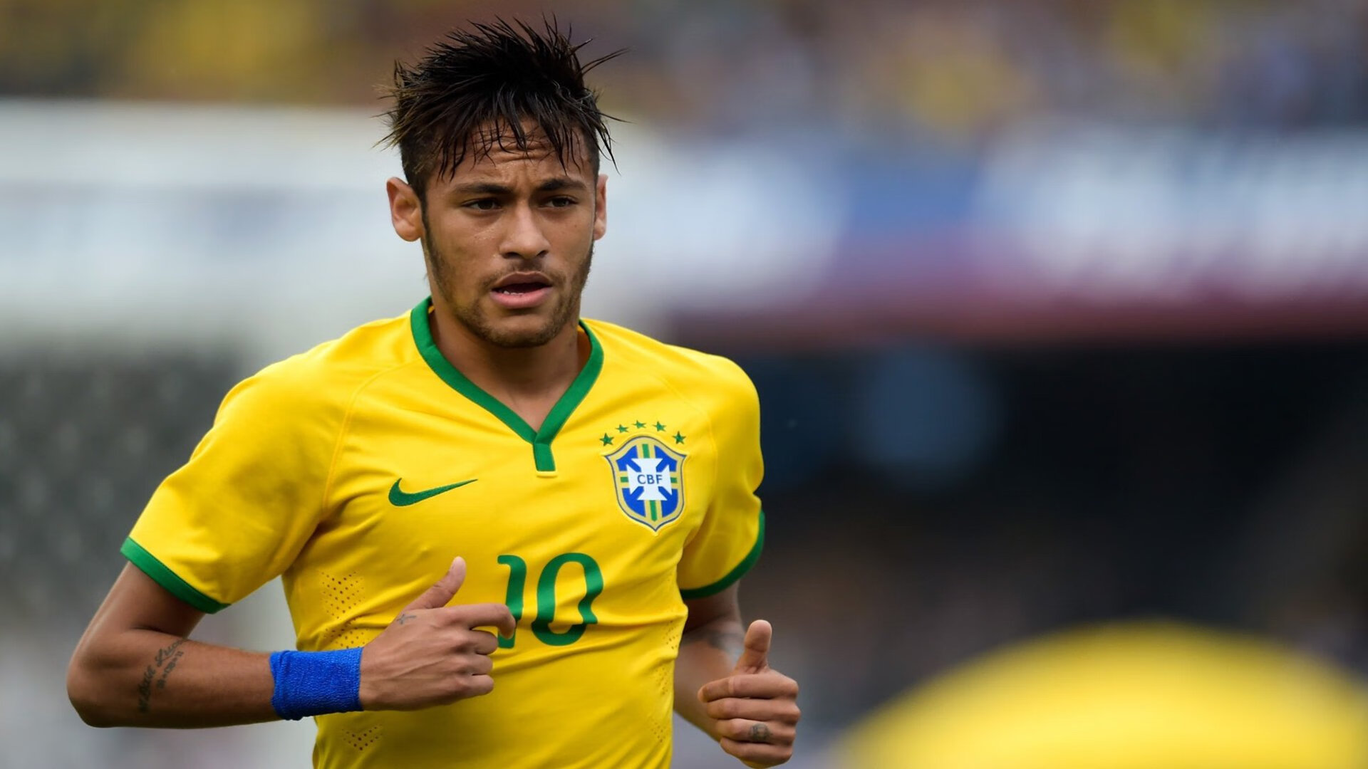 我来扩展思维，将这两个看似无关的关键词进行创意融合，写一篇体育文化评论文章