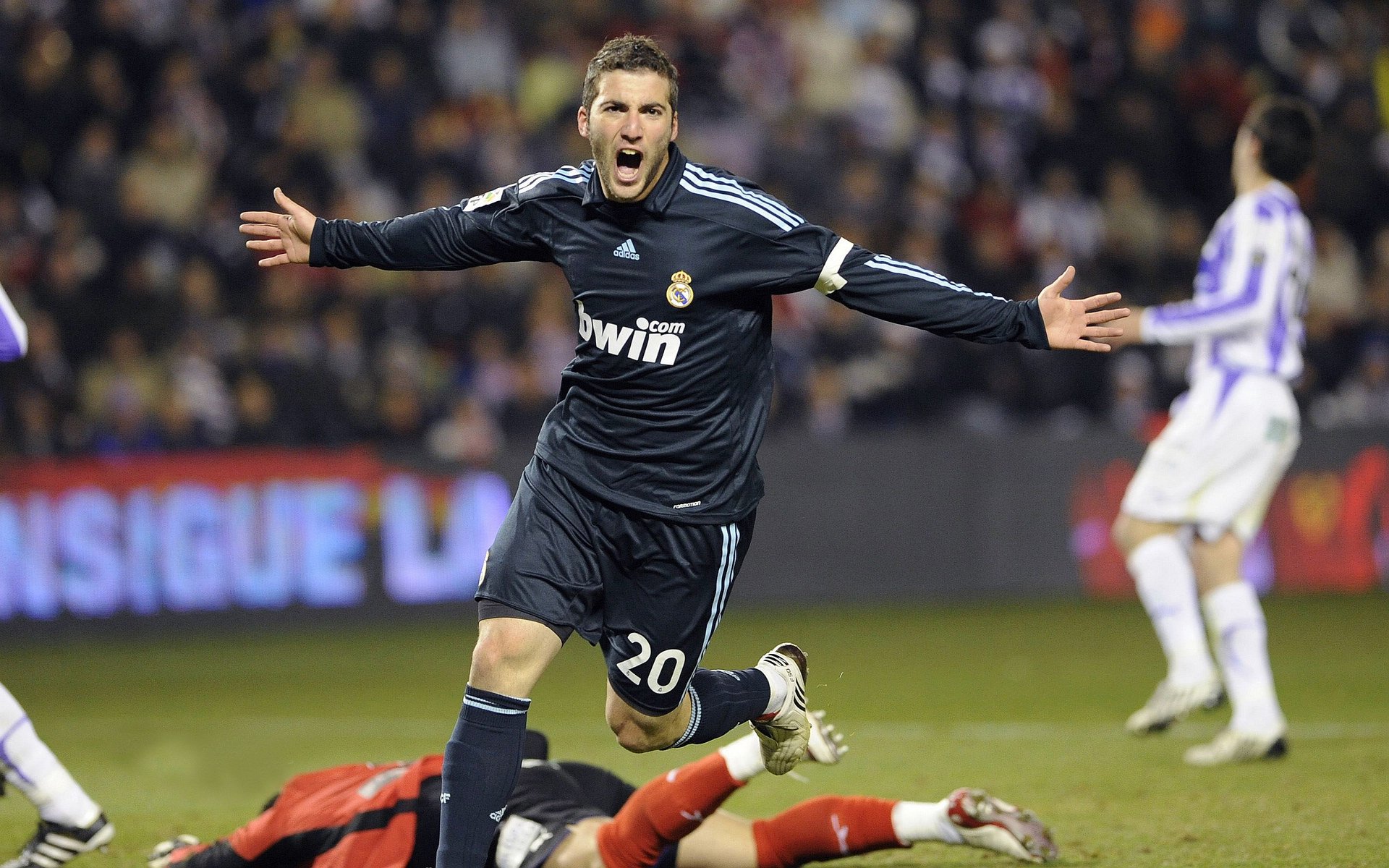 石油资本与进球机器，当沙特资本终结国米时代，哈兰德如何成为足球新秩序的象征？